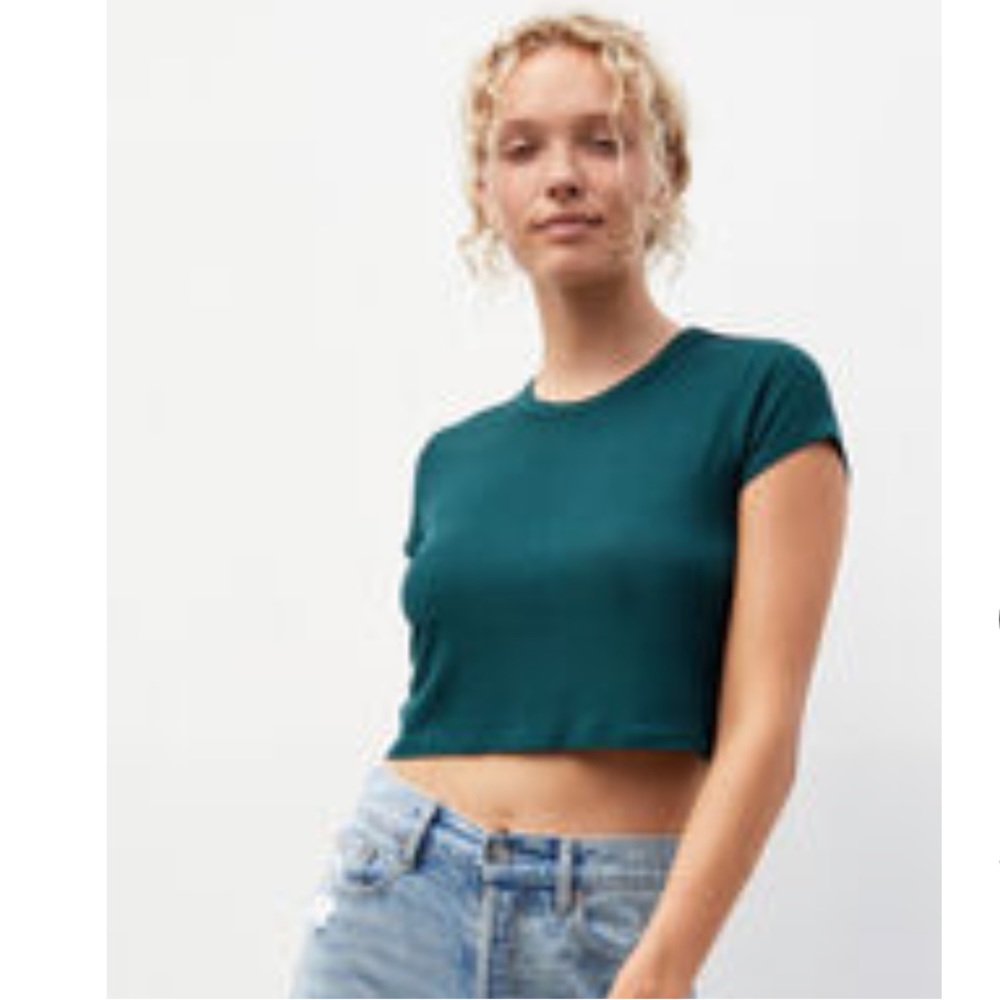 PS Basics by Pacsun 
Forest Green Ribbed Cropped T-Shirt NWT